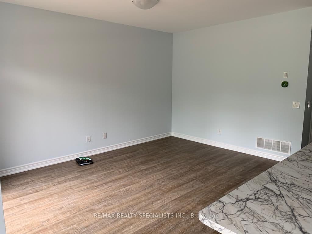 14 DAMUDE Avenue, Thorold, ON — photo 3