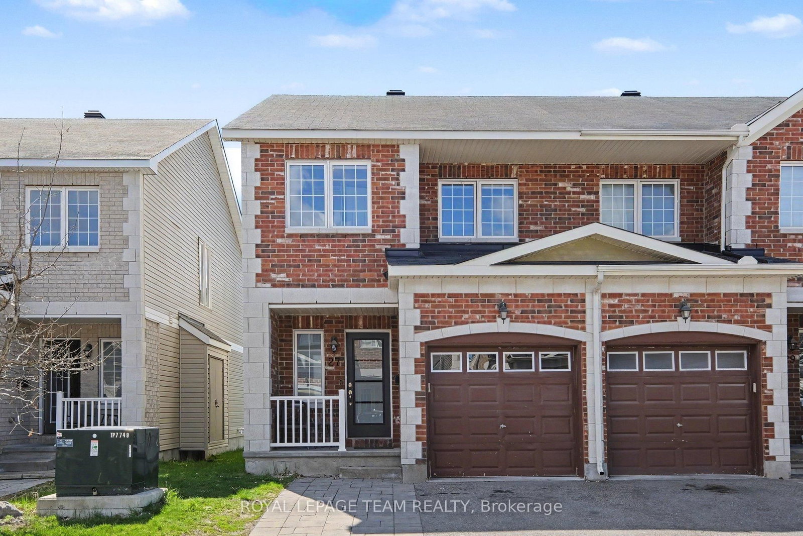 27 Dundalk Private, Ottawa, ON — photo 2