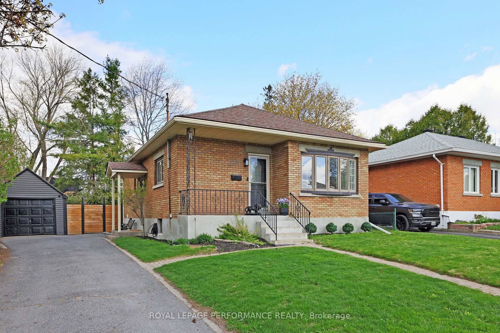 390 Maria Goretti Circle, Ottawa, ON — photo 2