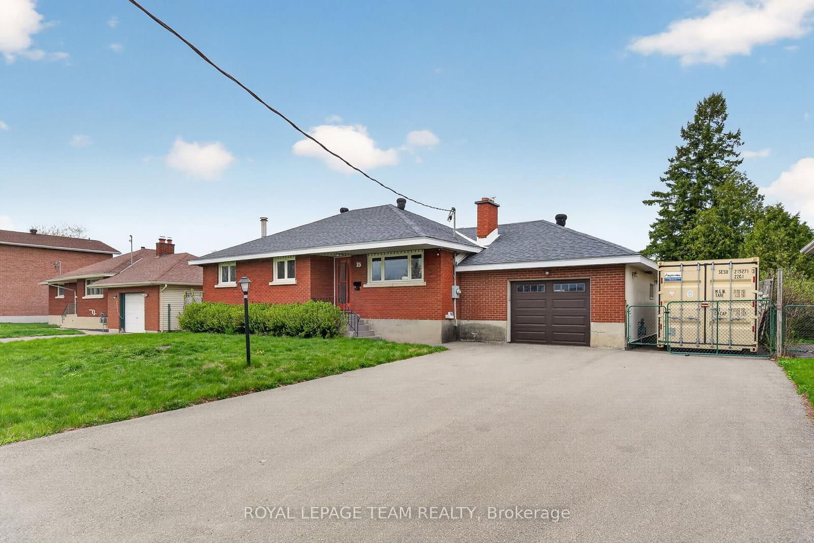 15 Donna Street, Ottawa, ON — photo 2