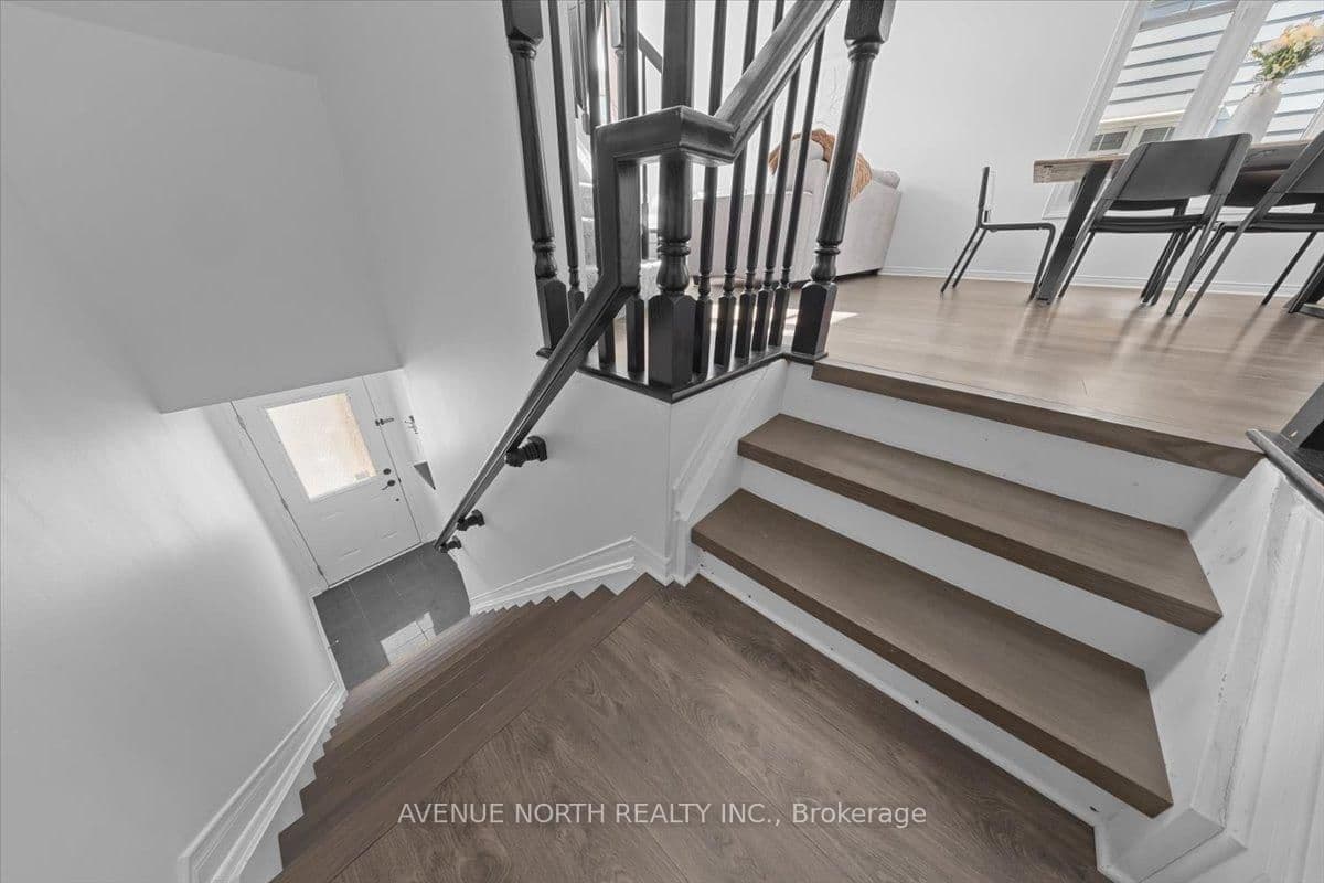 25 - 220 Tivoli Private, Ottawa, ON — photo 2
