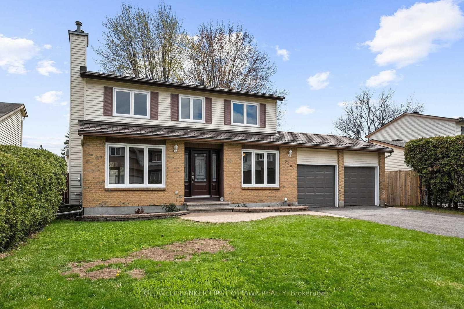 390 Cloverheath Crescent, Ottawa, ON — photo 2