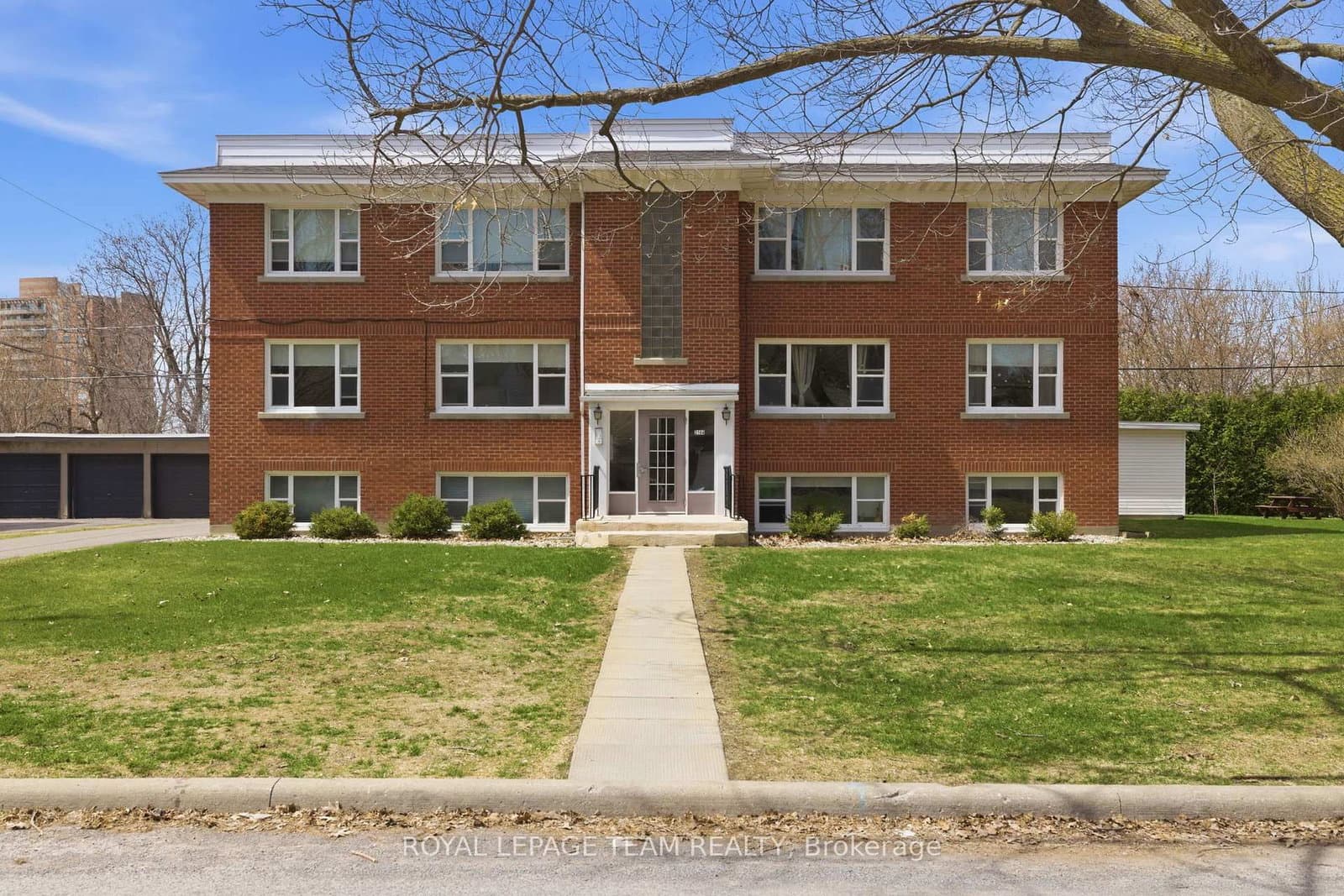 2164 Blossom Drive, Ottawa, ON