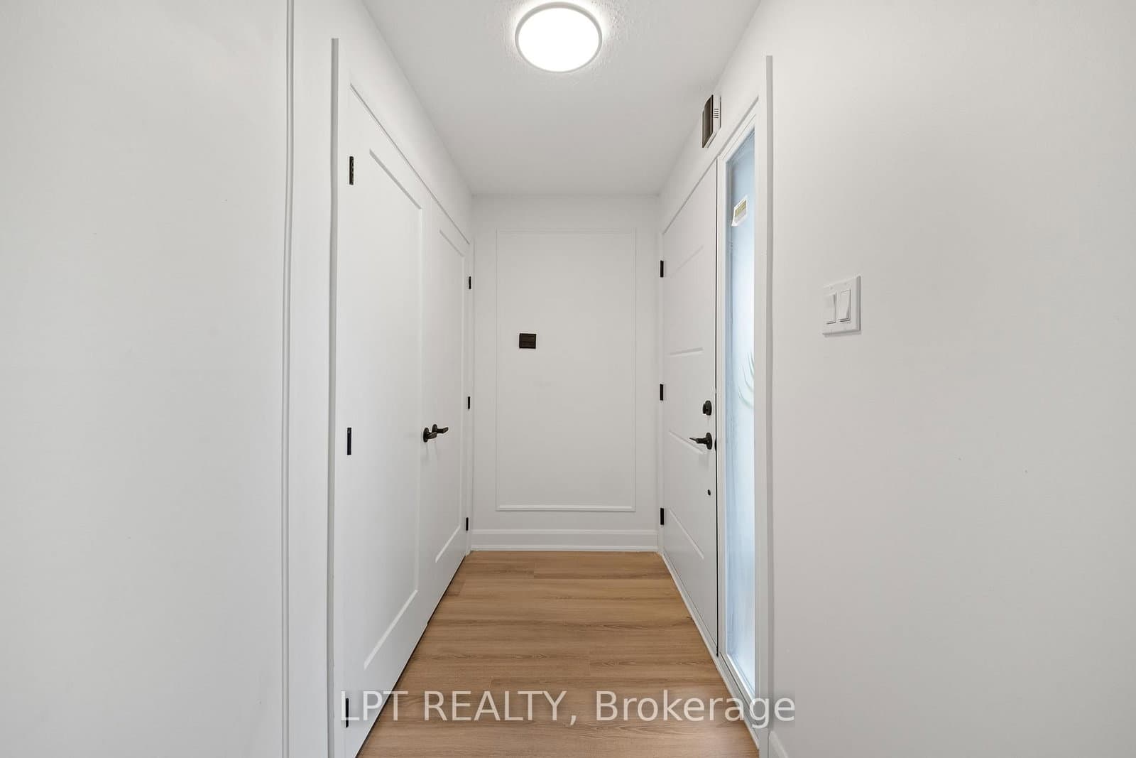 19 Moorcroft Road, Ottawa, ON — photo 3