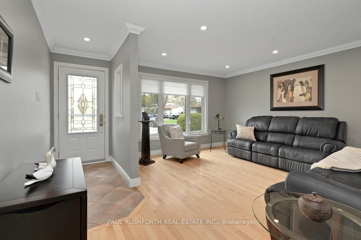 8 Teakwood Court, Ottawa, ON — photo 3