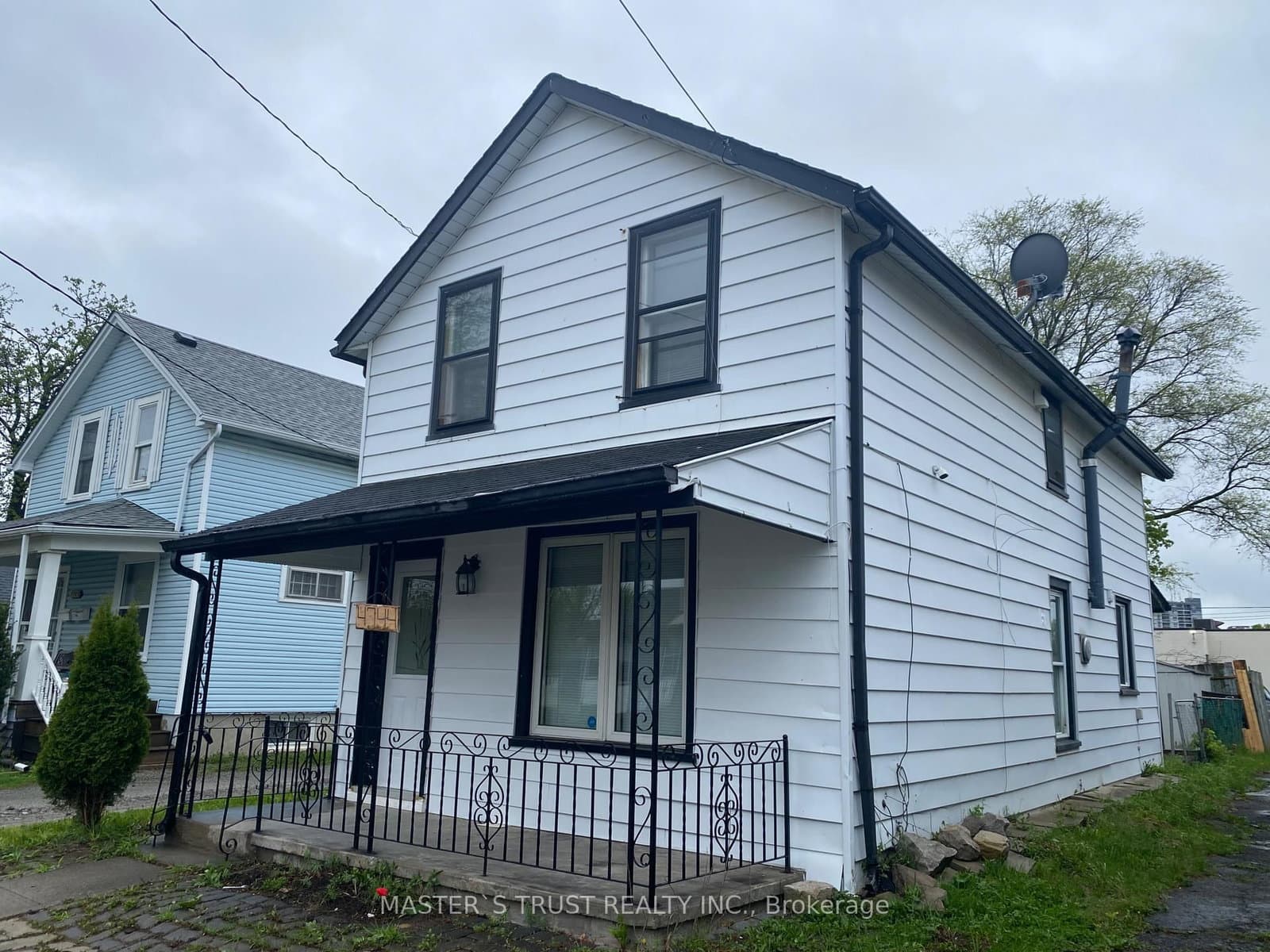 4744 PARK Street, Niagara Falls, ON — photo 2