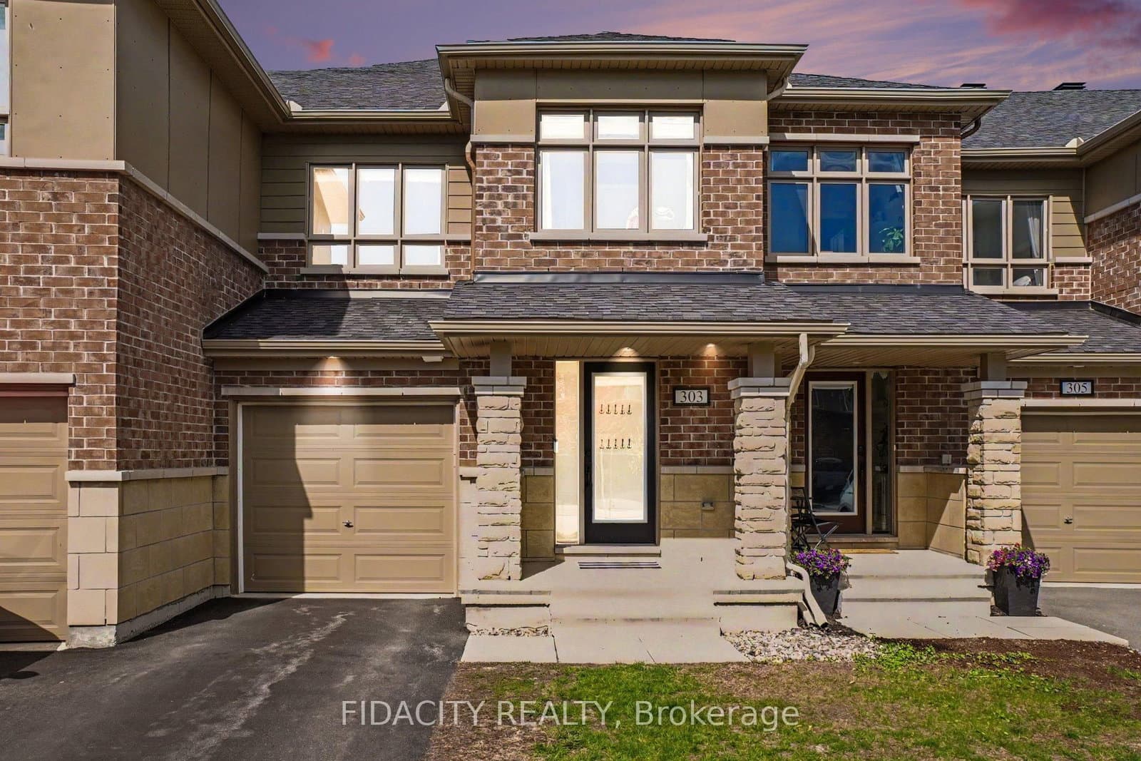 303 Lipizzaner Street, Ottawa, ON