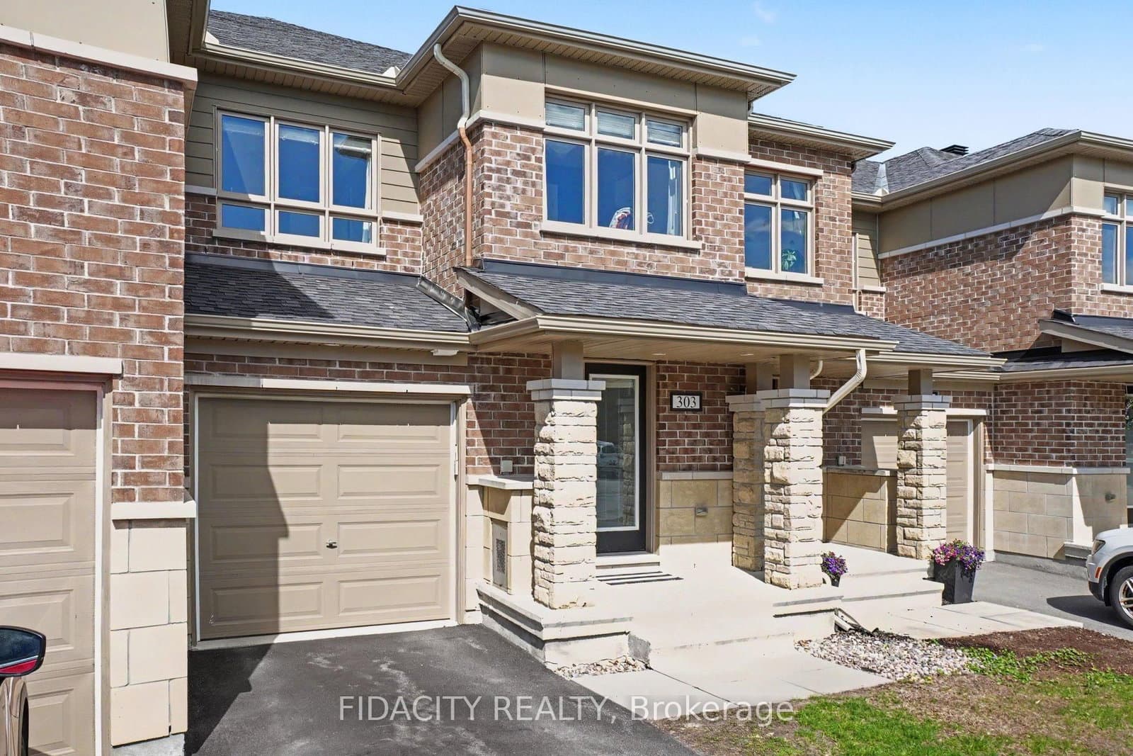 303 Lipizzaner Street, Ottawa, ON — photo 2