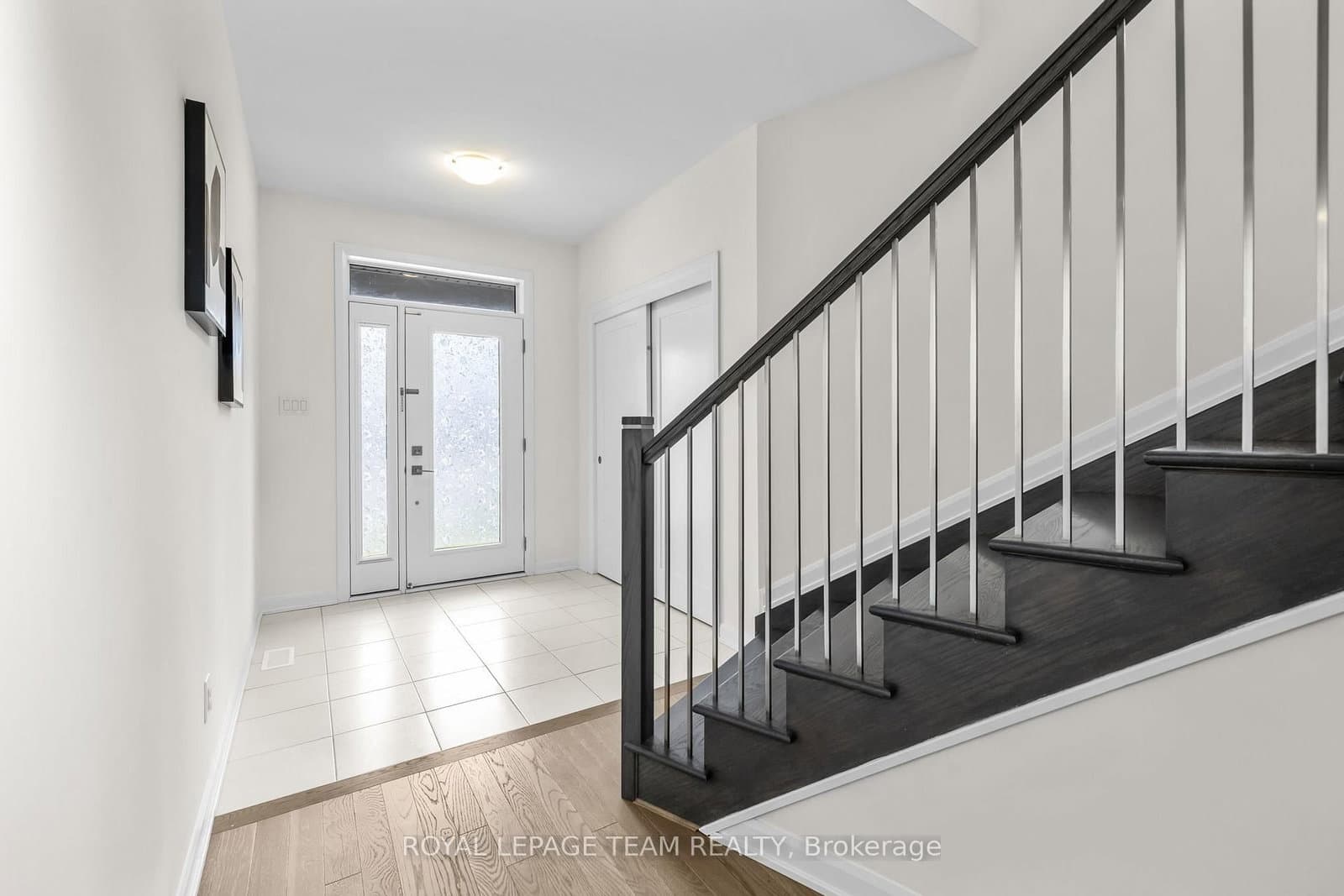 800 Cappamore Drive, Ottawa, ON — photo 2