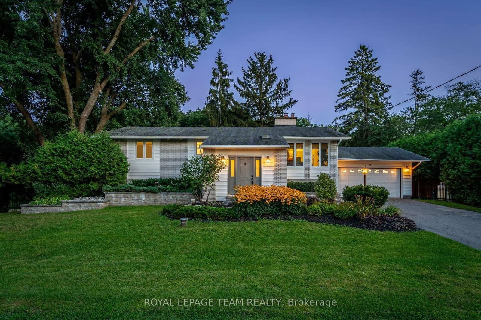28 Maplehill Way, Ottawa, ON