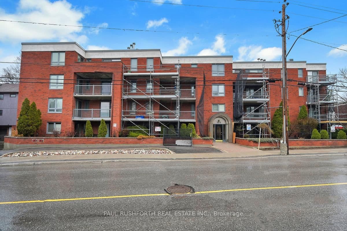 202 - 939 North River Road, Ottawa, ON
