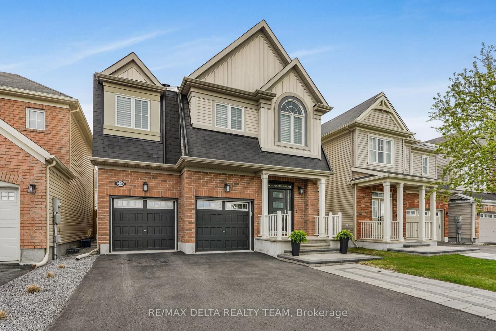 208 Serra Ridge, Ottawa, ON — photo 2