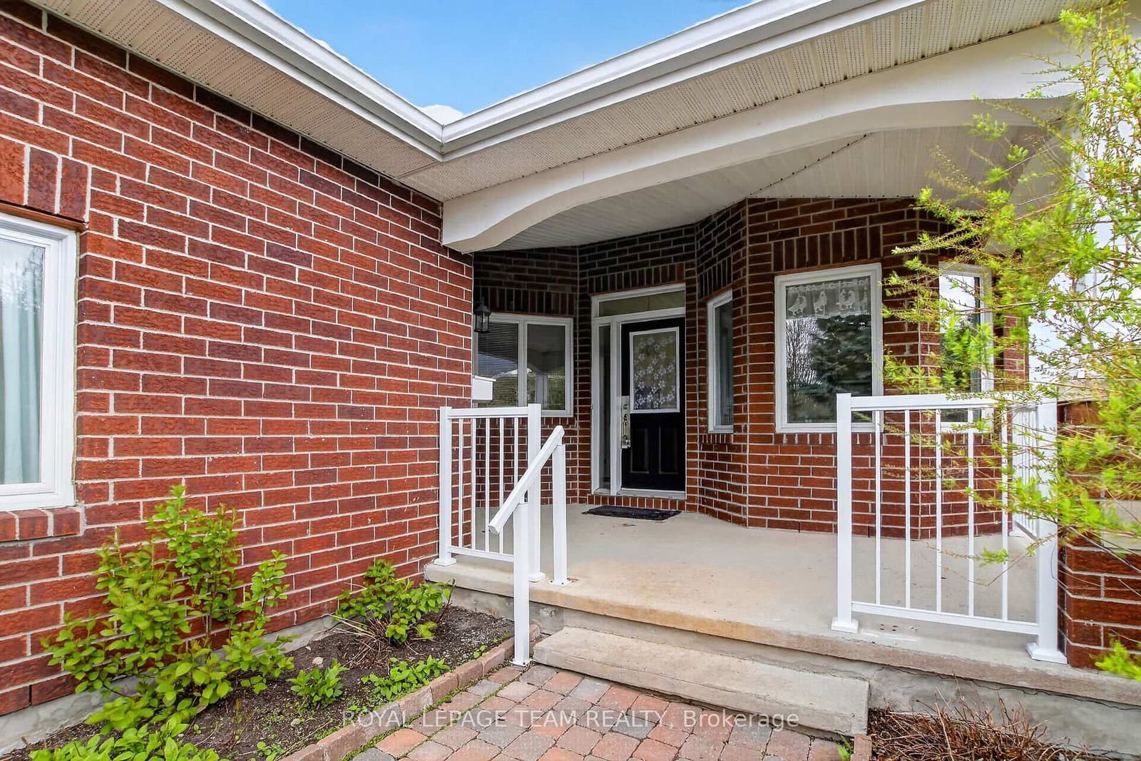78 Amberlakes Drive, Ottawa, ON — photo 2