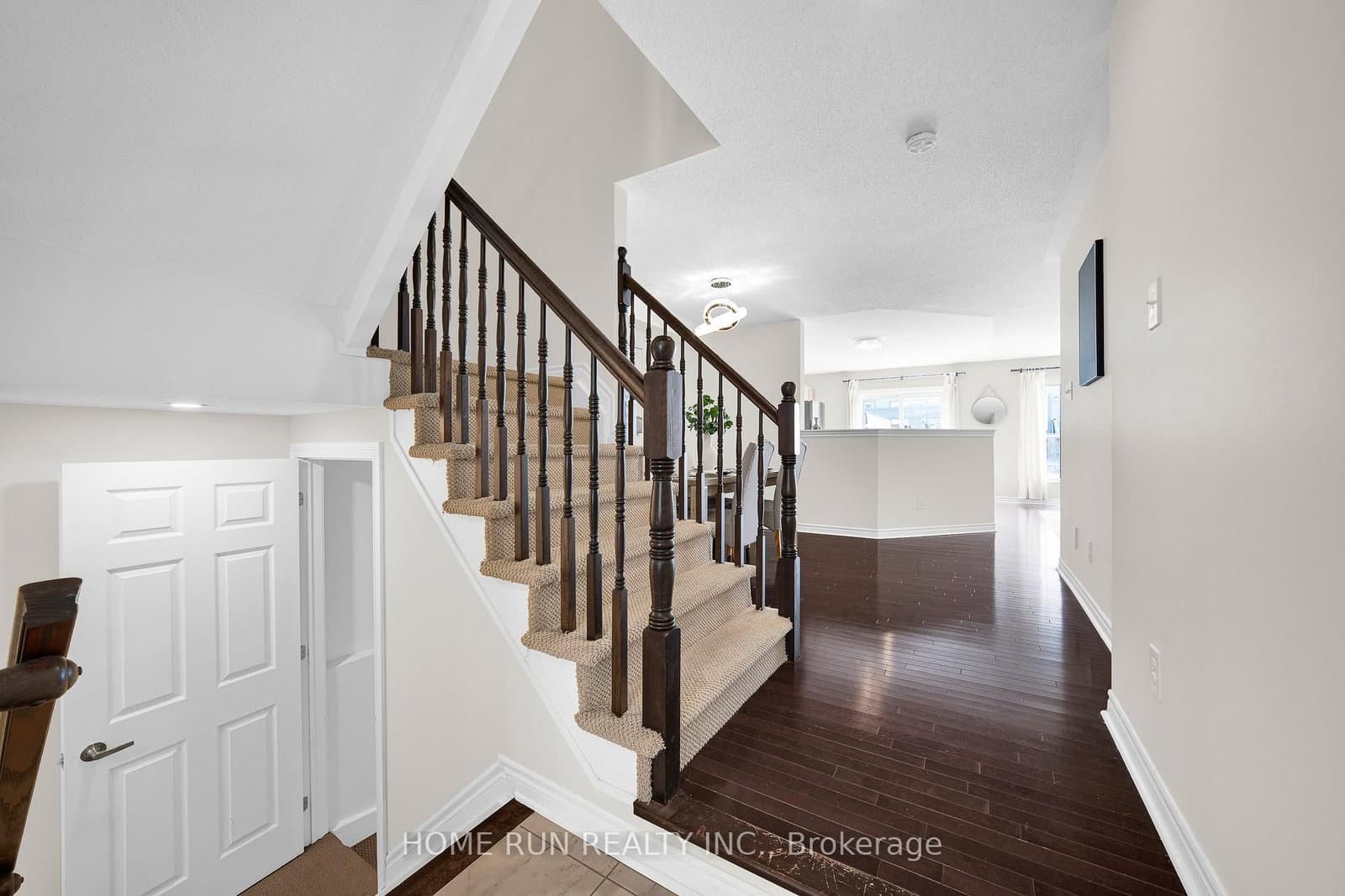 957 Messor Crescent, Ottawa, ON — photo 3