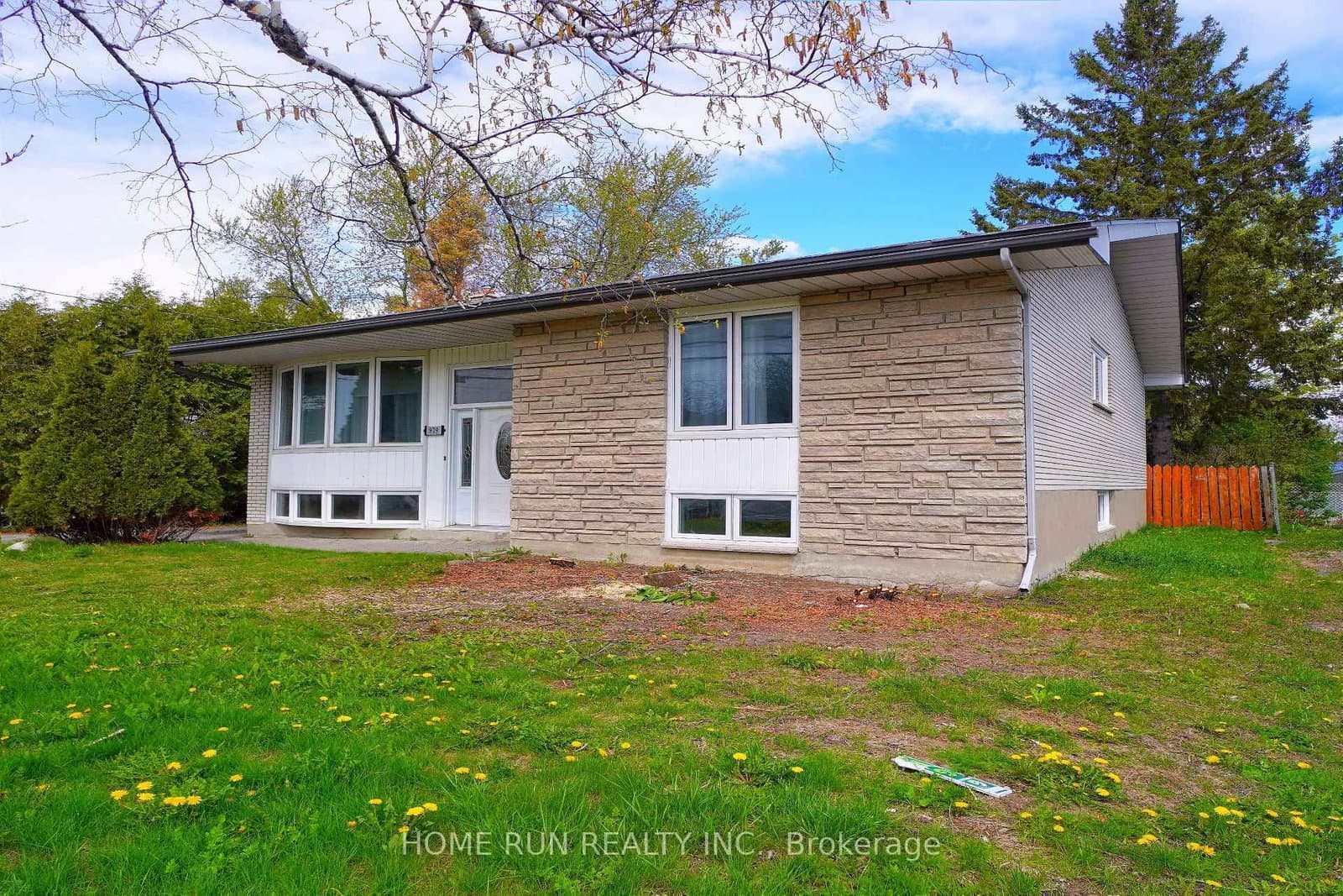 979 Blair Road, Ottawa, ON — photo 3