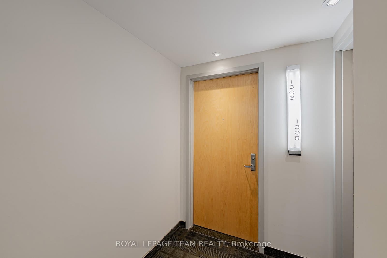 1306 - 40 Nepean Street, Ottawa, ON — photo 2