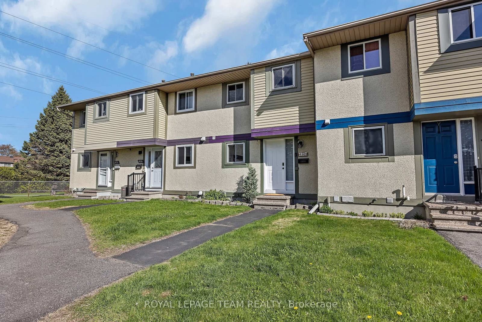 1832 Stonehenge Crescent, Ottawa, ON