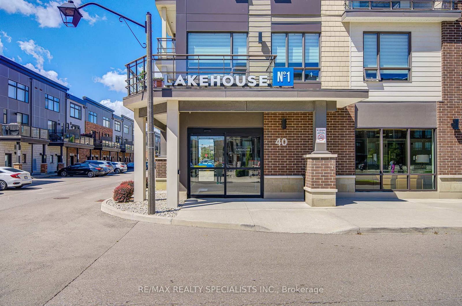 407 - 40 Esplanade Lane, Grimsby, ON — photo 2