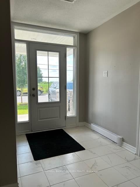 162 PICTOU Crescent, Ottawa, ON — photo 2