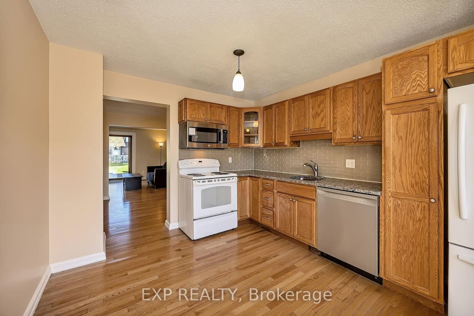 111 - 860 Cahill Drive, Ottawa, ON — photo 2