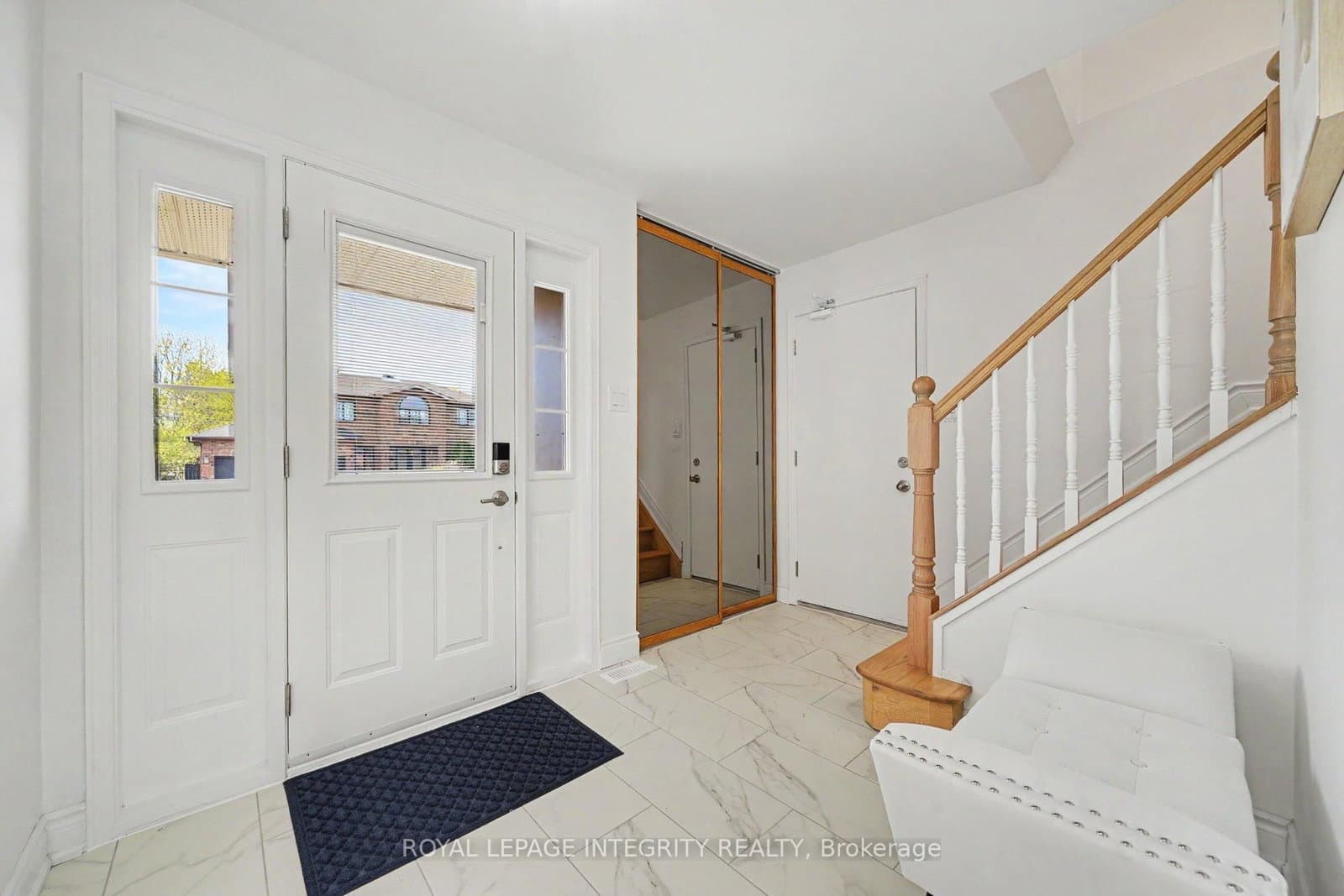 1 Elderwood Trail, Ottawa, ON — photo 3