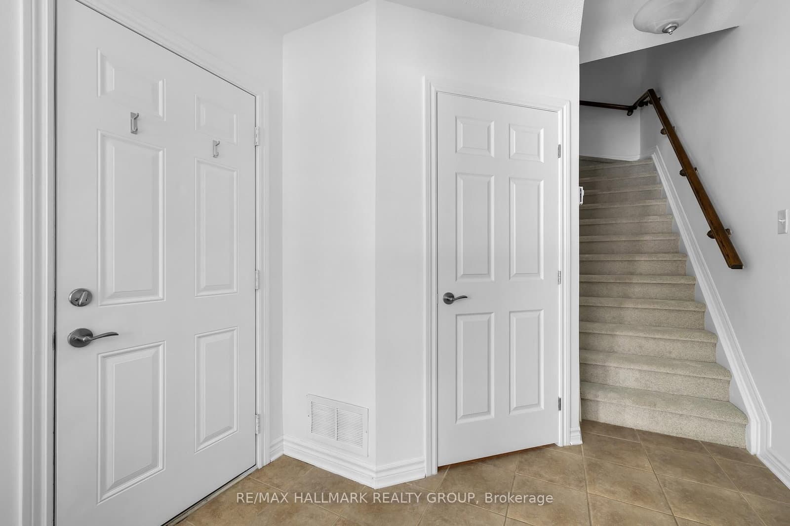 257 Aquilo Crescent, Ottawa, ON — photo 3