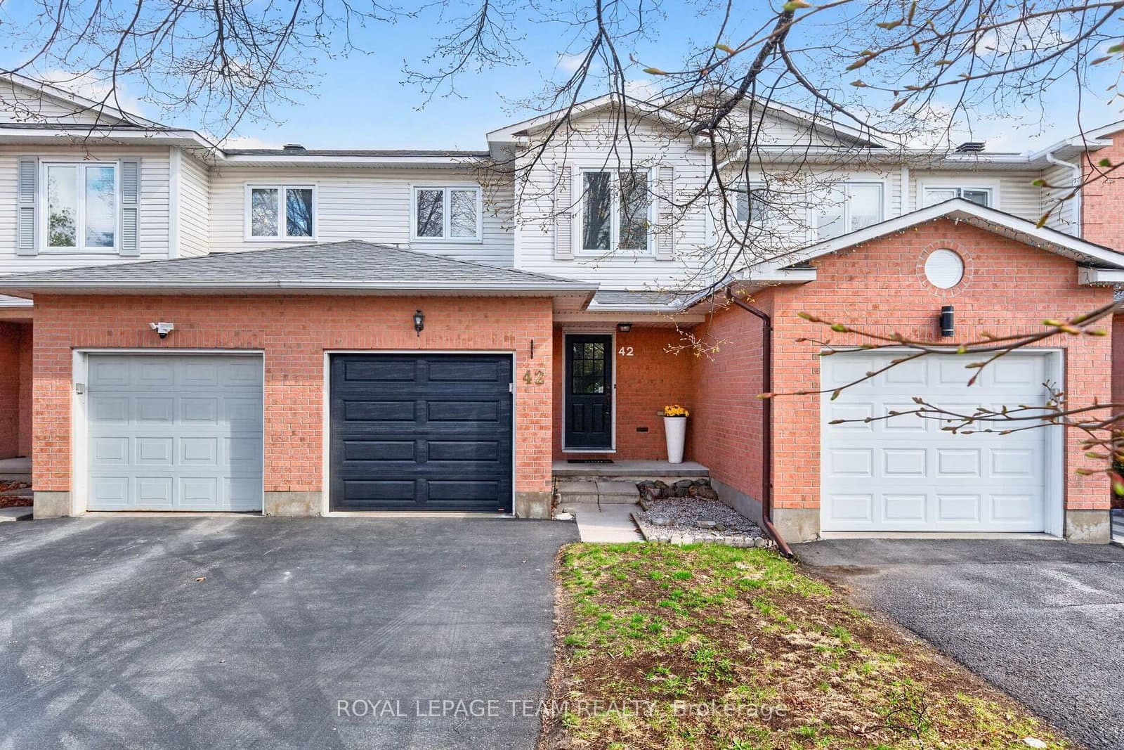 42 Baton Court, Kanata, ON — photo 3
