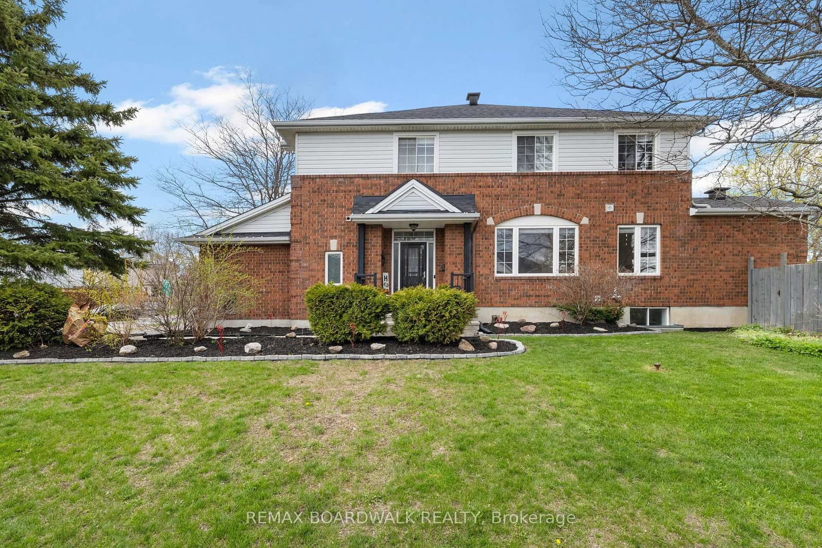 1197 Lichen Avenue, Orleans, ON — photo 2