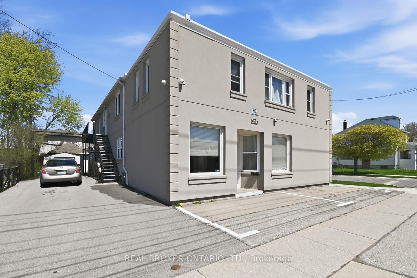 256 Lincoln Street, Welland, ON