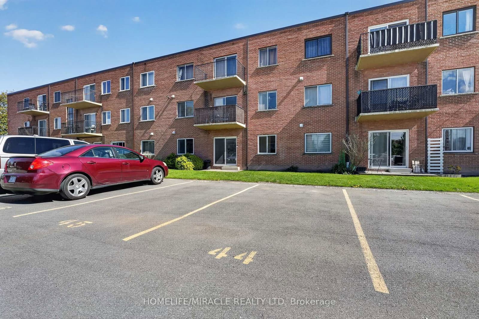 5 - 456 Carlton Street, St. Catharines, ON