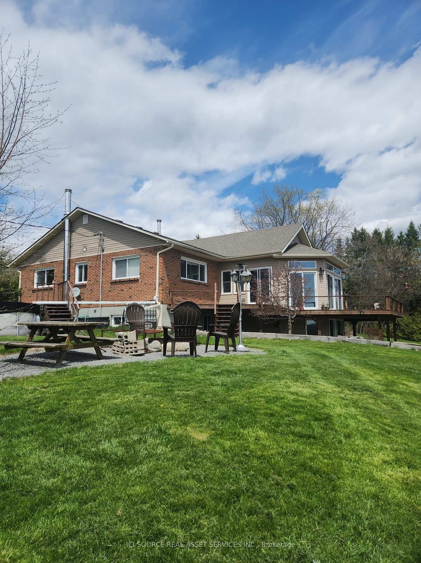 136 Hollowview Road, Stirling, ON — photo 2