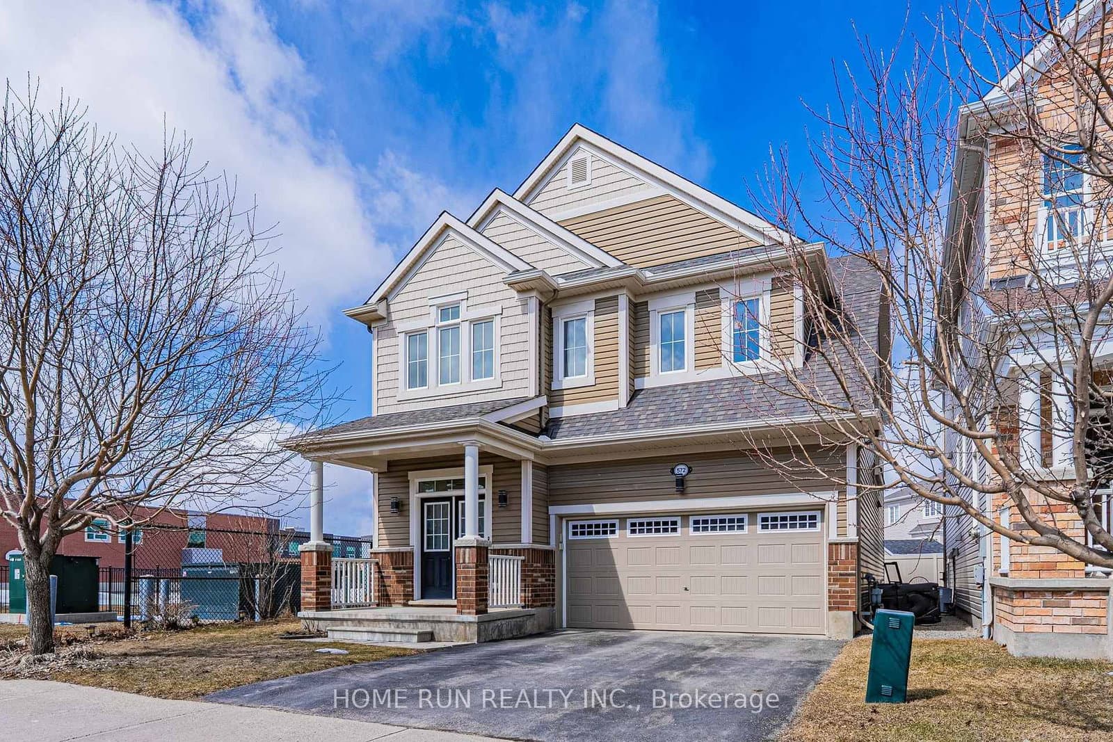 572 Dundonald Drive, Ottawa, ON — photo 2