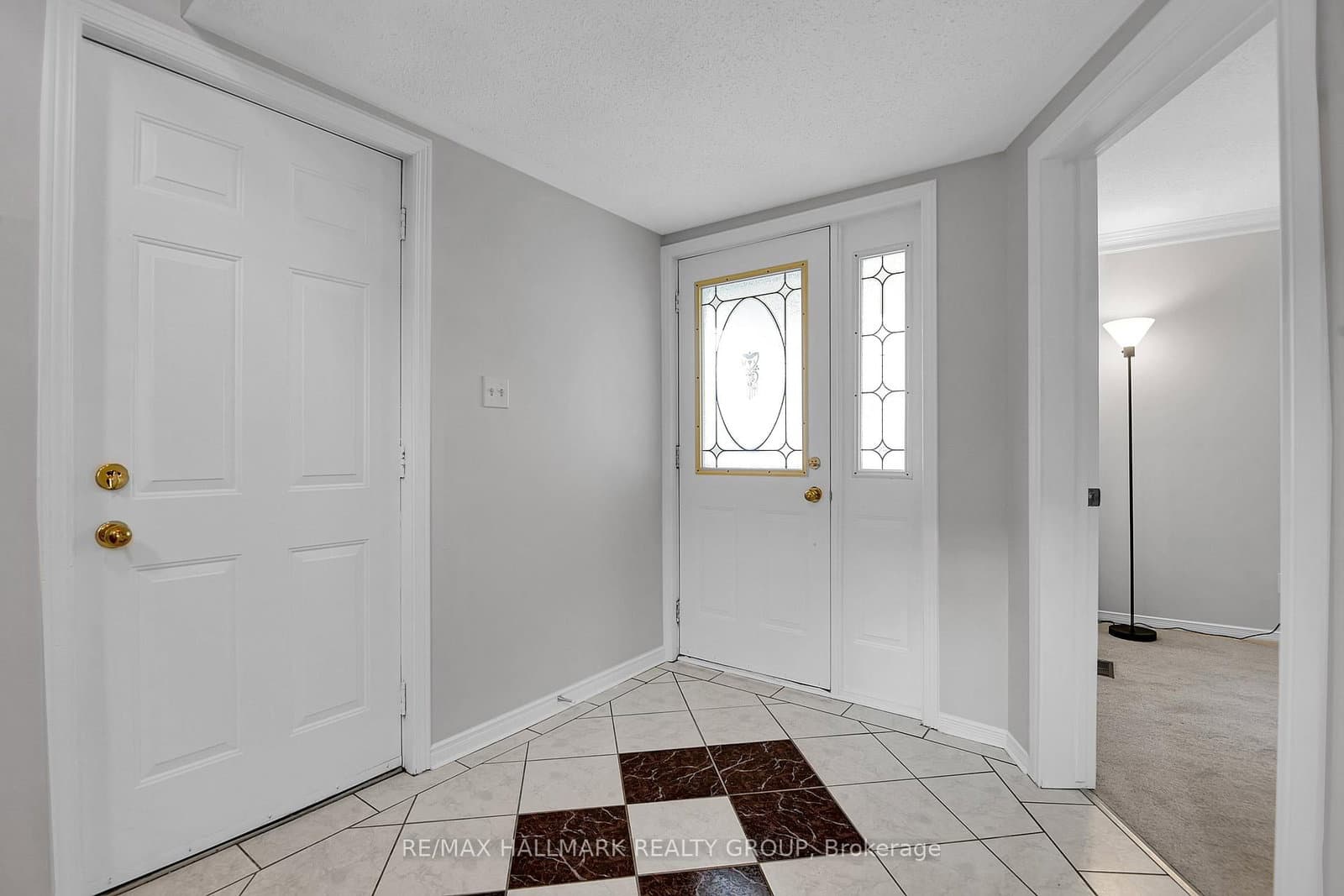 6602 Windsong Avenue, Orleans, ON — photo 3