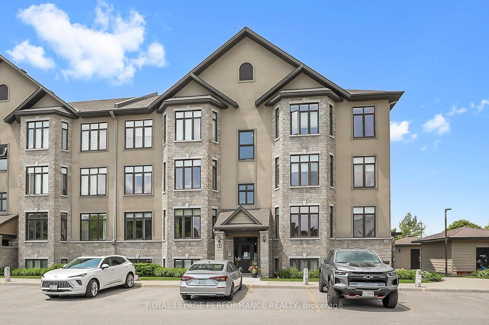 2 - 40 Prestige Circle, Ottawa, ON