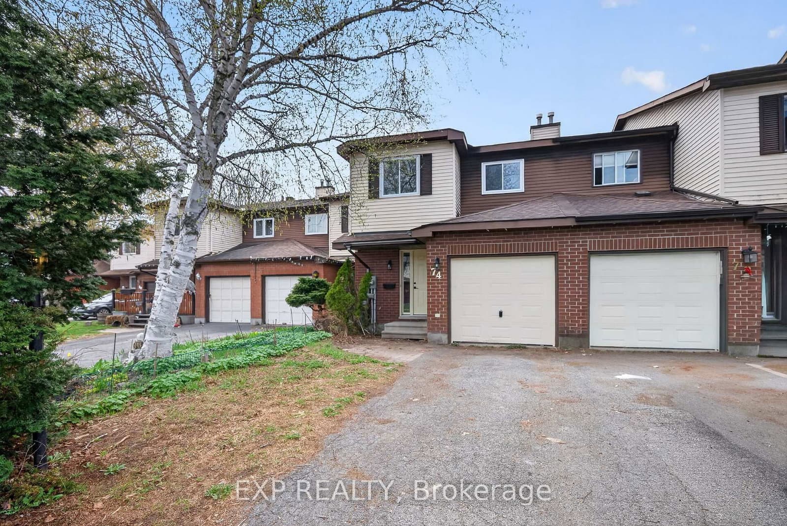 74 Shearer Crescent, Kanata, ON — photo 2