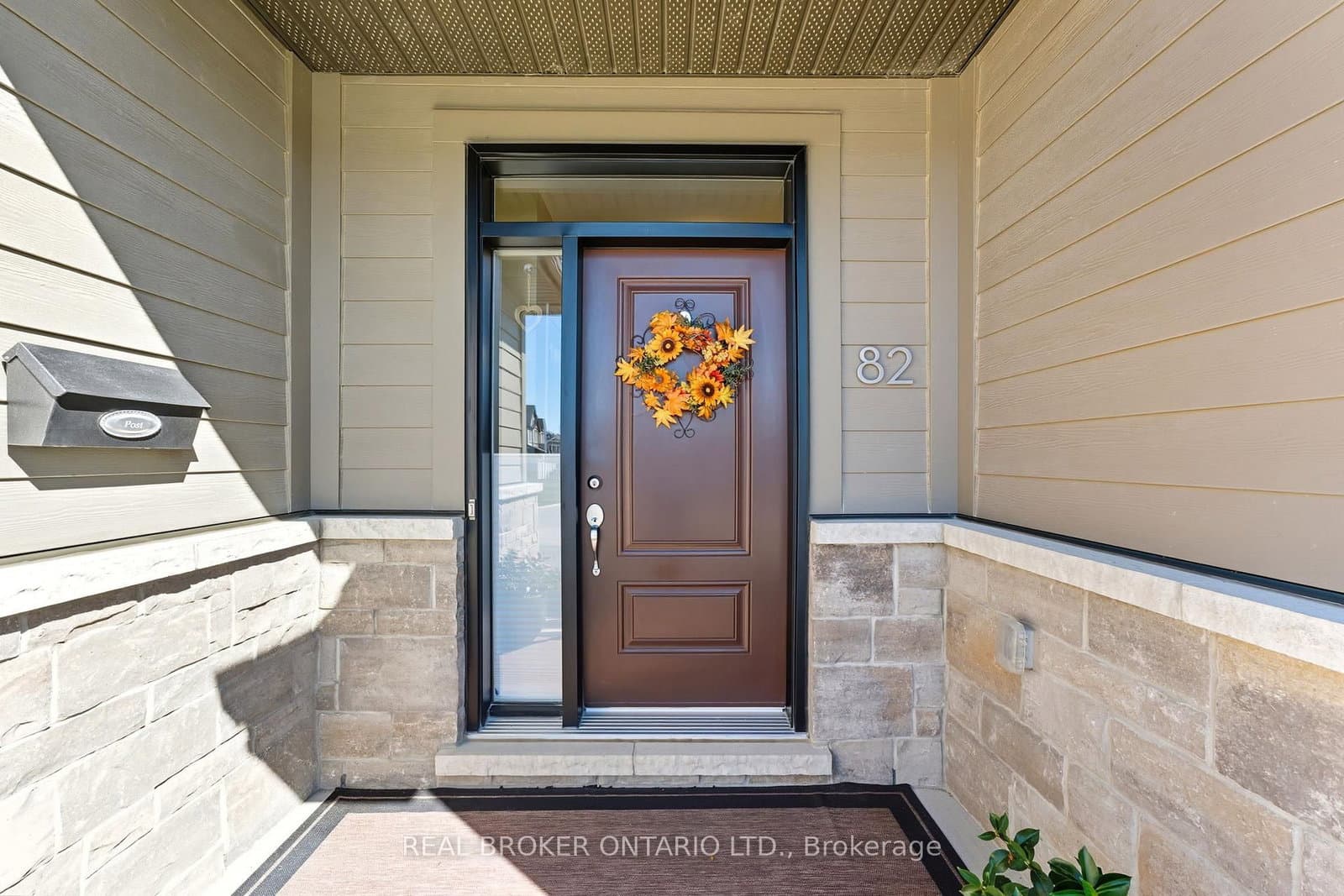 82 Axel Crescent, Ottawa, ON — photo 3