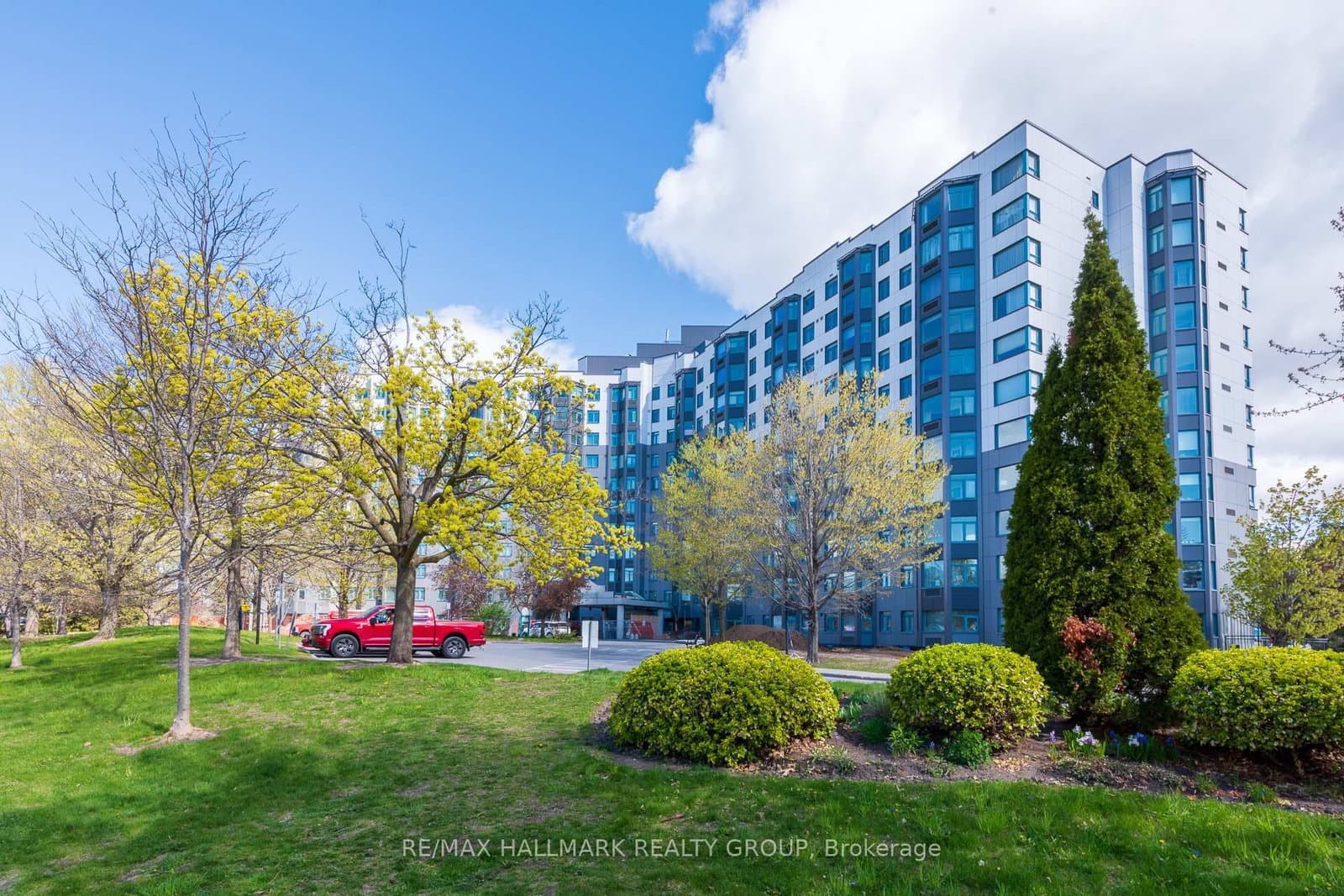 303 - 1025 Grenon Avenue, Ottawa, ON