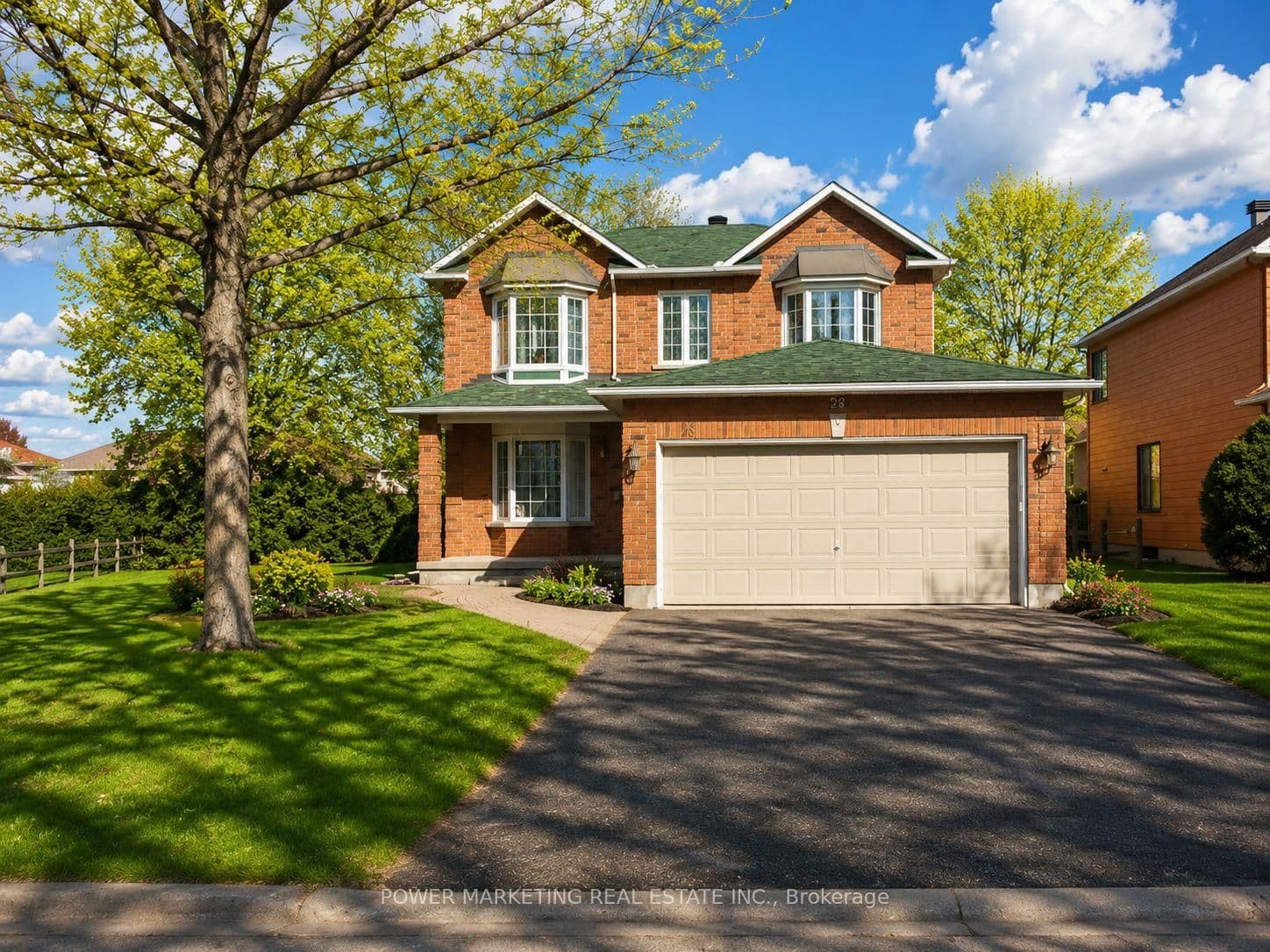 29 TAJ Court, Ottawa, ON