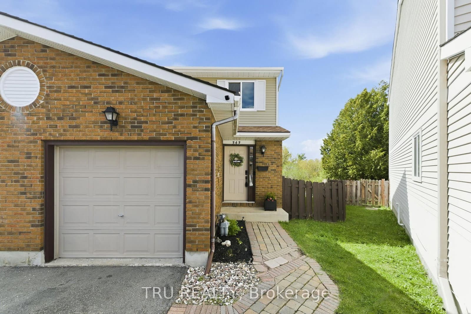 18 - 343 Monica Crescent, Ottawa, ON — photo 2