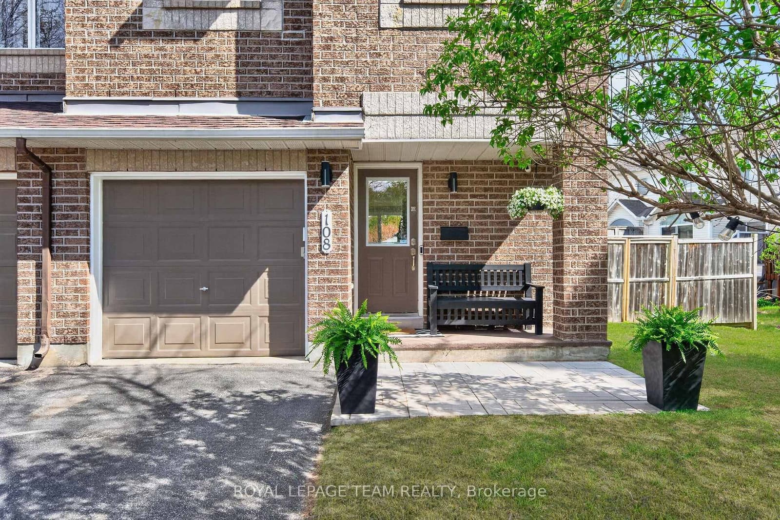 108 Landover Crescent, Ottawa, ON — photo 2