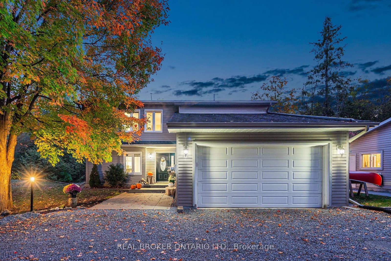 967 Upper Dwyer Hill Road, Carp, ON
