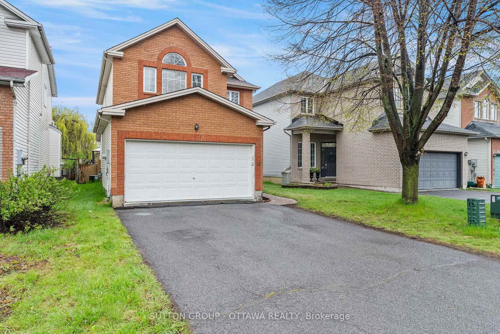 27 NAIRN Street, Kanata, ON — photo 2