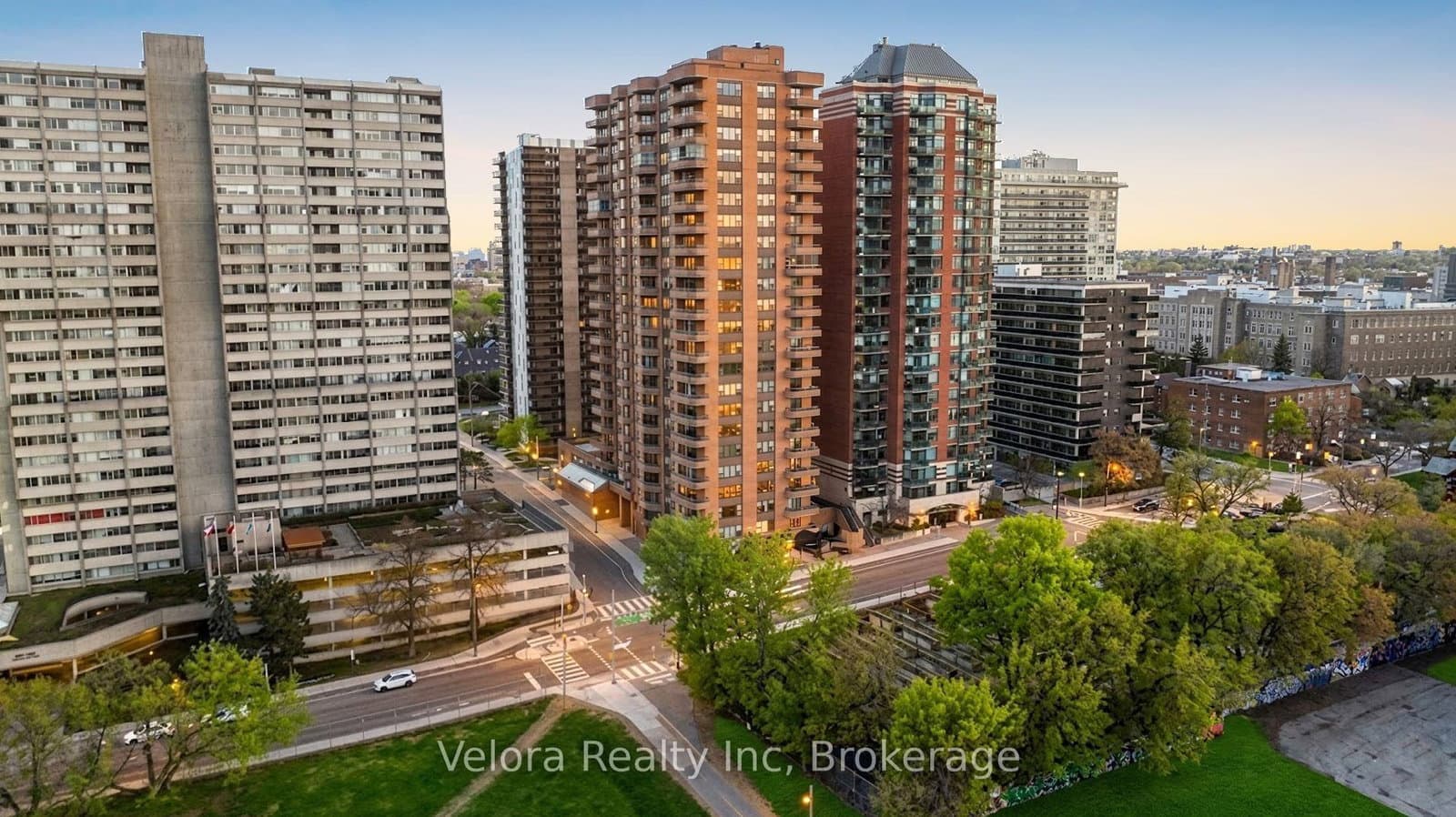 1604 - 556 Laurier Avenue, Ottawa, ON
