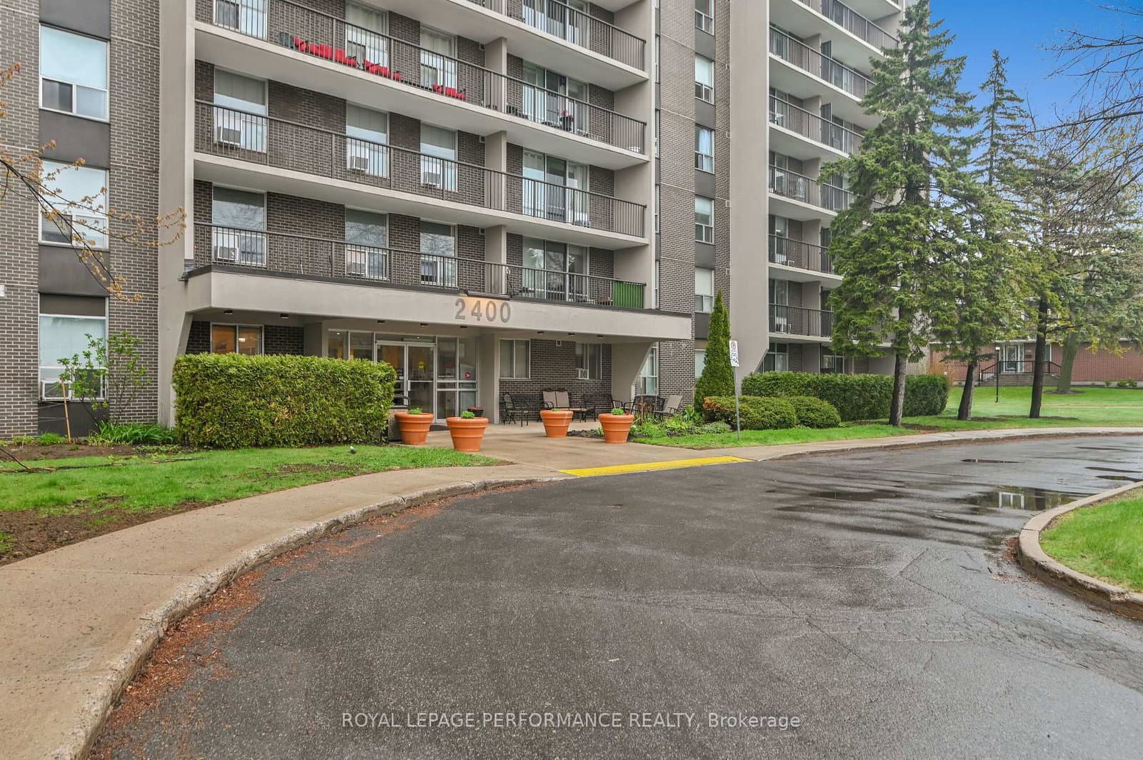 307 - 2400 Virginia Drive, Ottawa, ON — photo 2