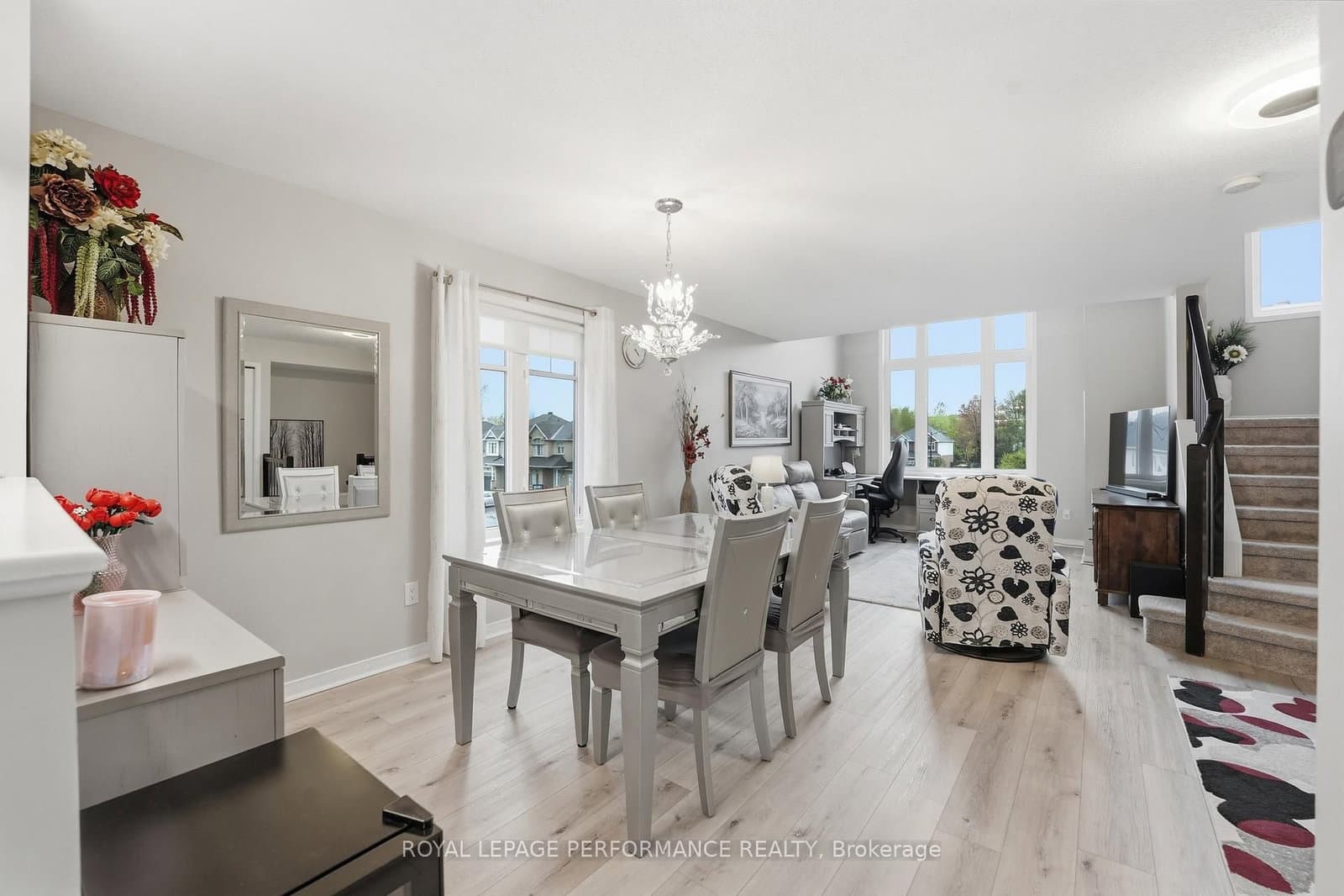 302 Galston Private, Ottawa, ON — photo 3