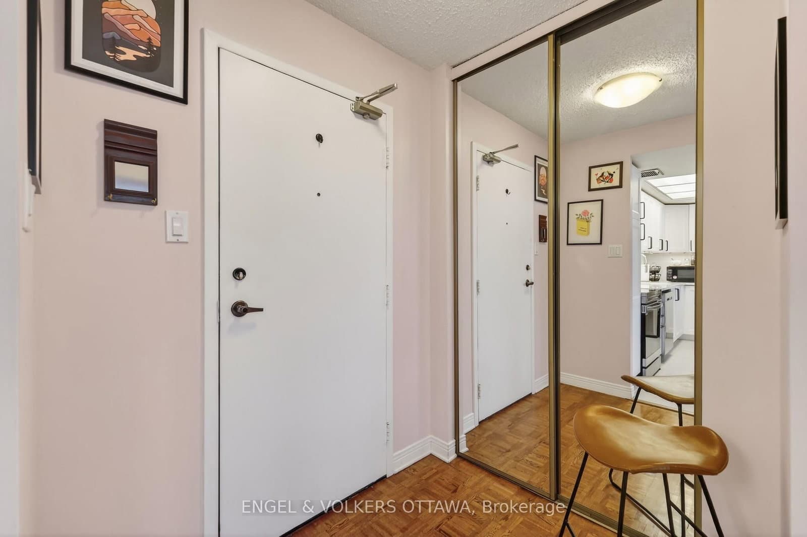 PH5 - 530 Laurier Avenue, Ottawa, ON — photo 2