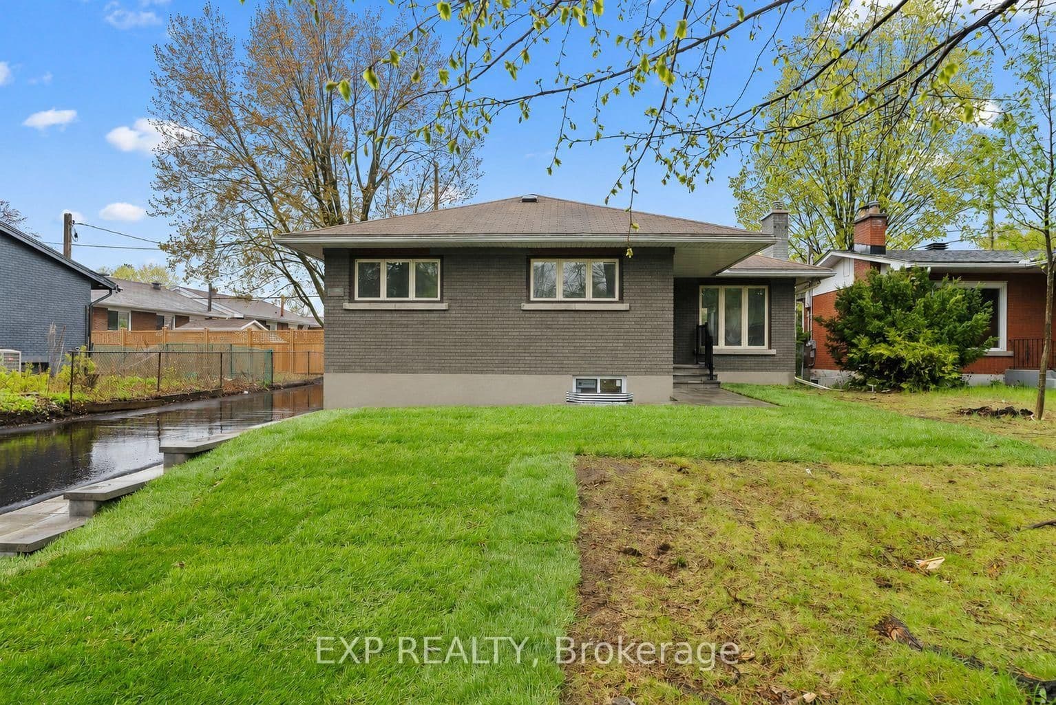 2393 Sheldon Avenue, Ottawa, ON — photo 2