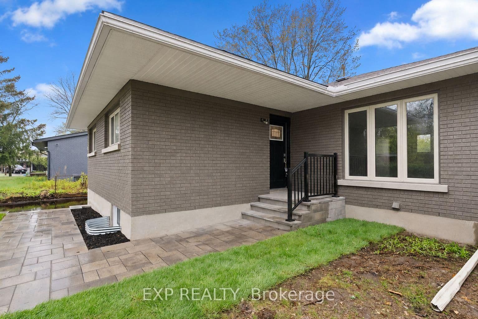 2393 Sheldon Avenue, Ottawa, ON — photo 3