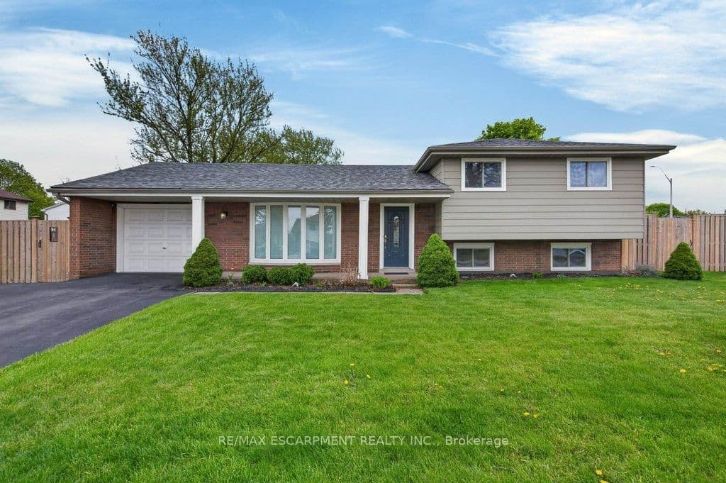 4 Camelot Drive, Hamilton, ON