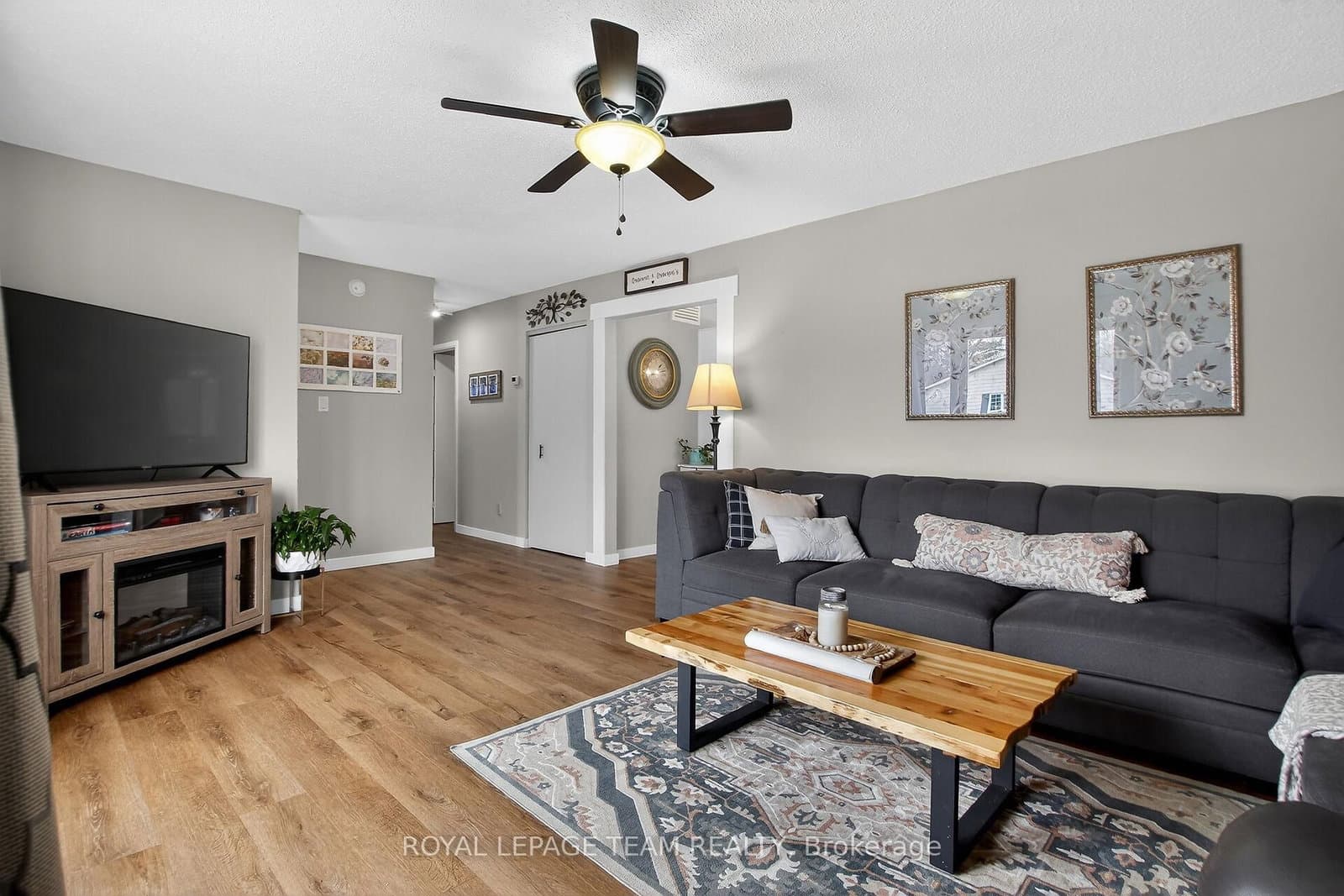 44 Ballantrae Way, Kanata, ON — photo 3